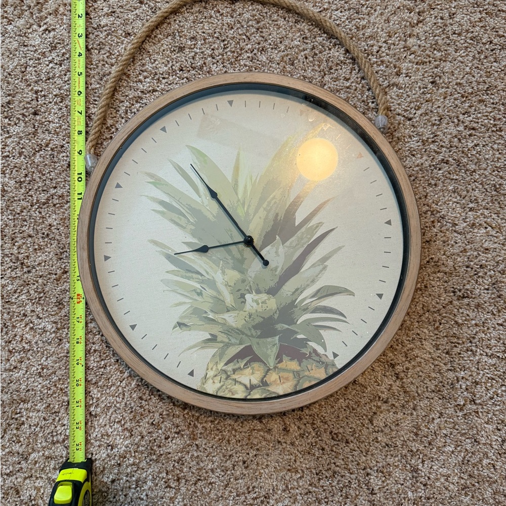 Pineapple Design Wall Clock with Rope Hanger